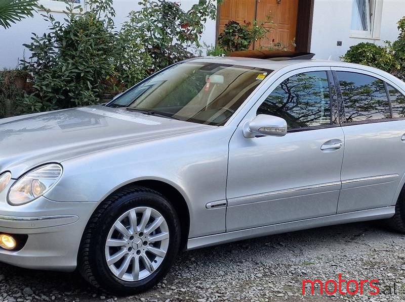 2006' Mercedes-Benz E 200 photo #2