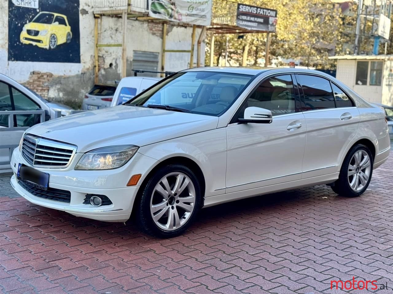 2011' Mercedes-Benz C 250 photo #1