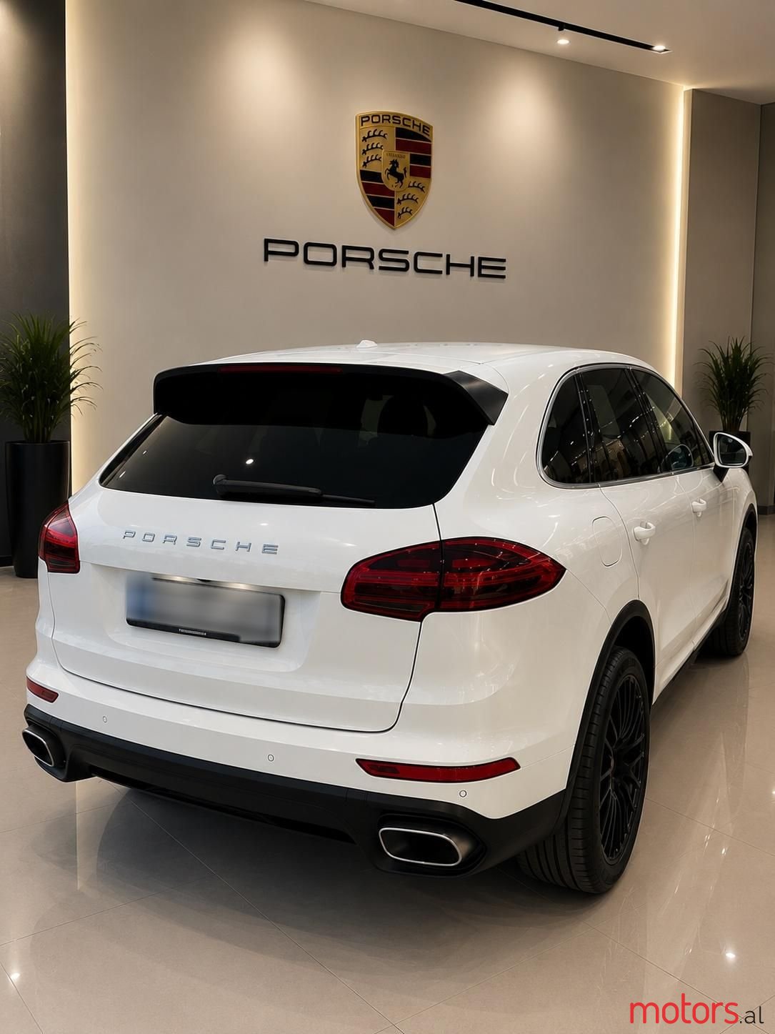 2016' Porsche Cayenne photo #3
