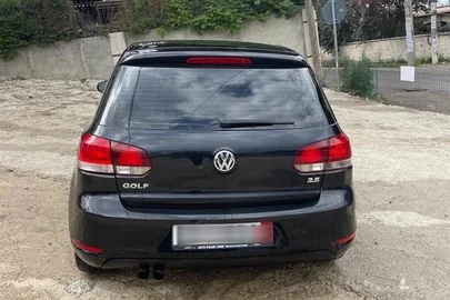 2011' Volkswagen Golf