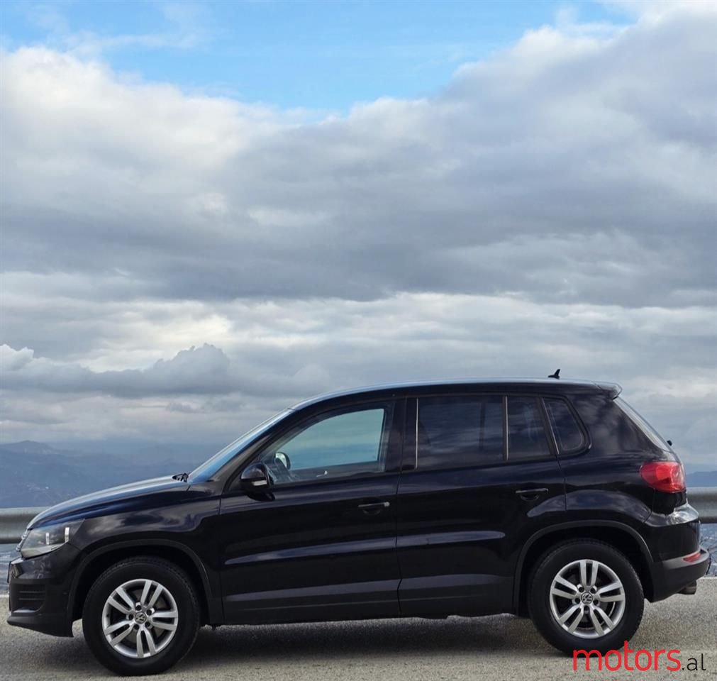 2013' Volkswagen Tiguan photo #3