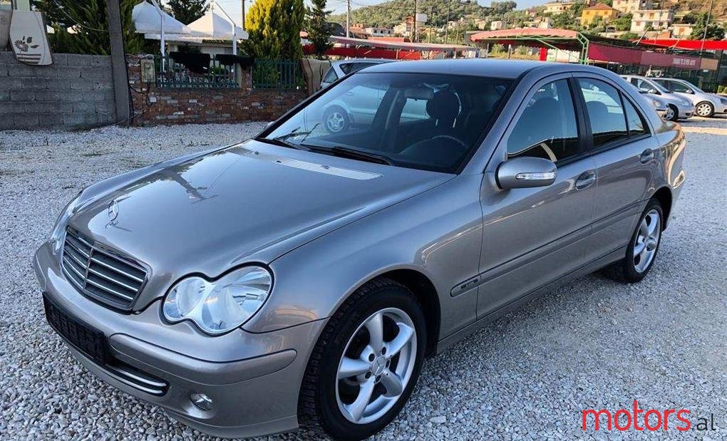 2005' Mercedes-Benz C 220 photo #1