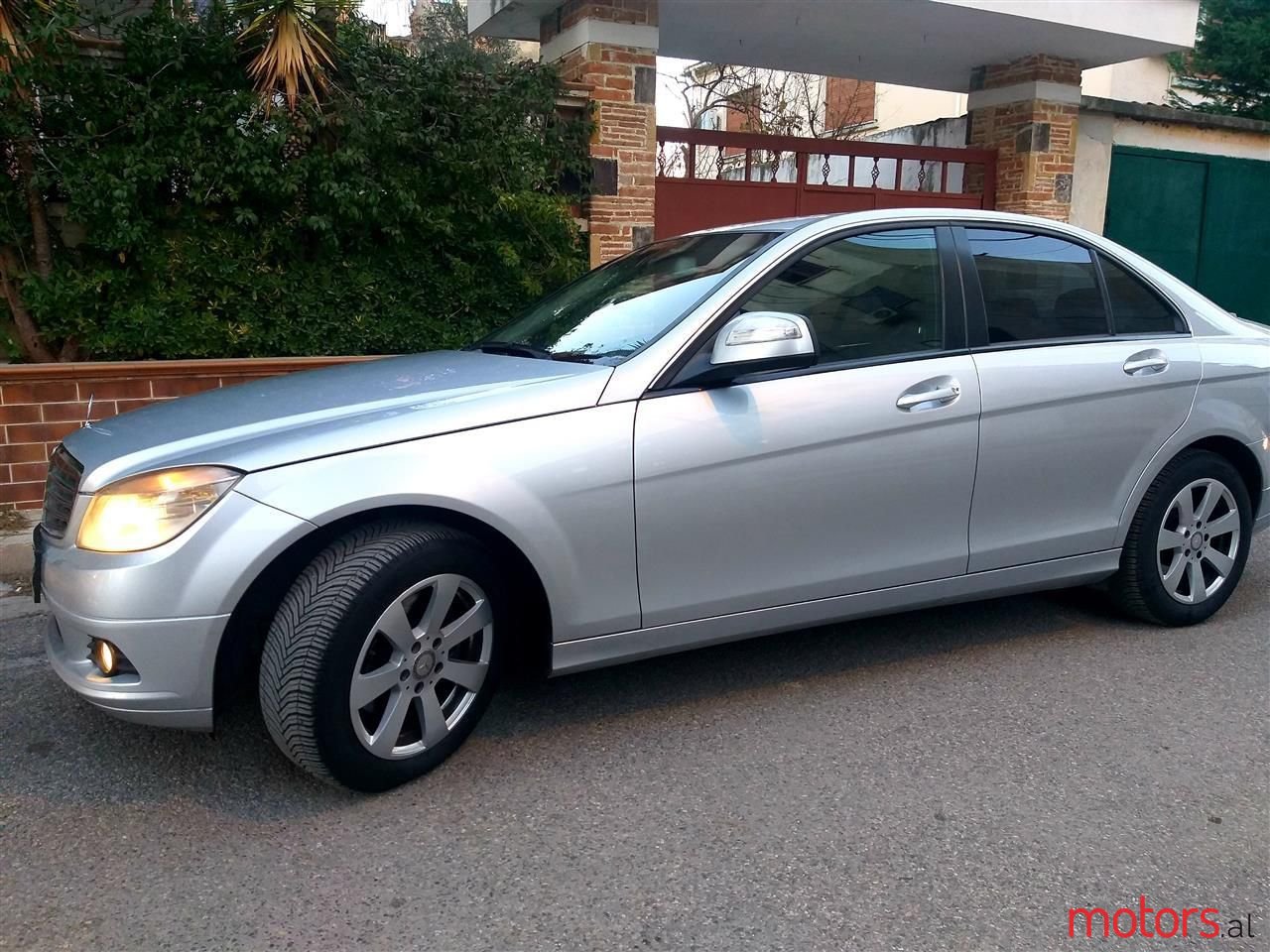 2008' Mercedes-Benz 220 photo #4