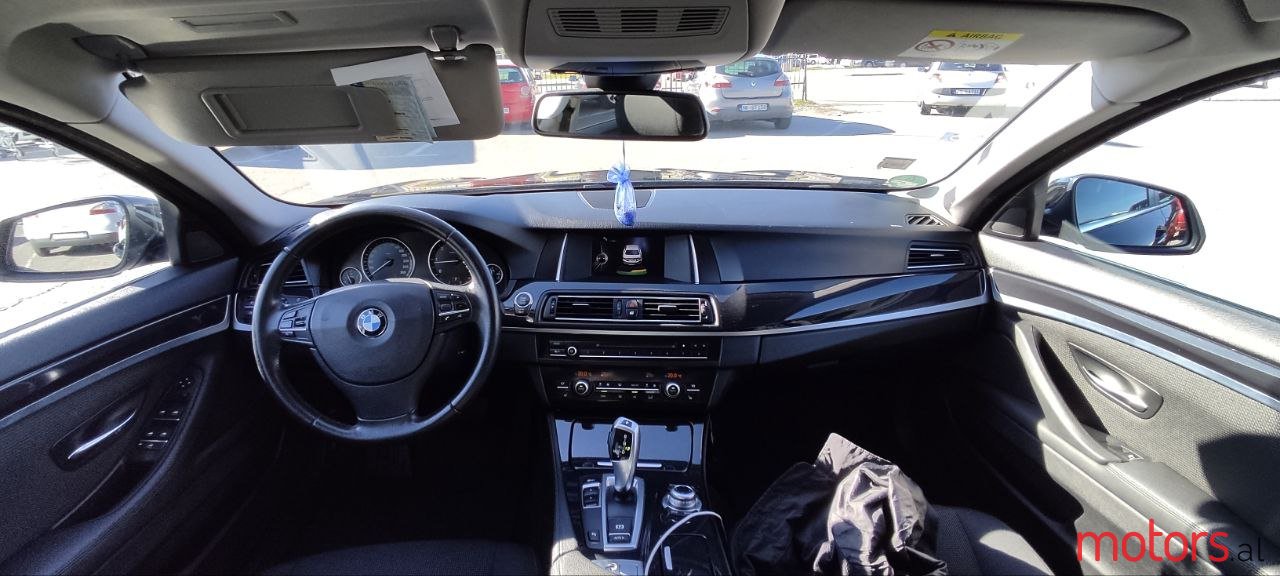 2014' BMW 520 photo #6