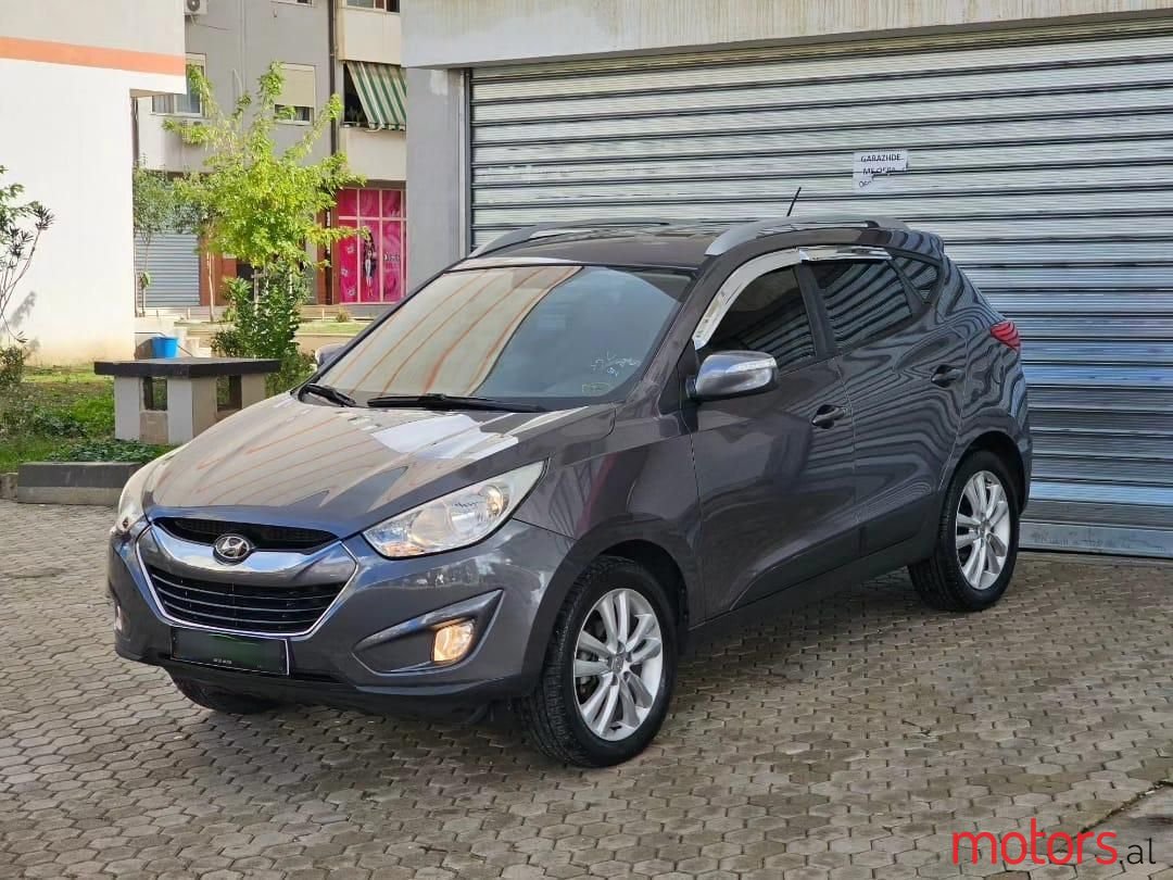 2010' Hyundai Tucson photo #1