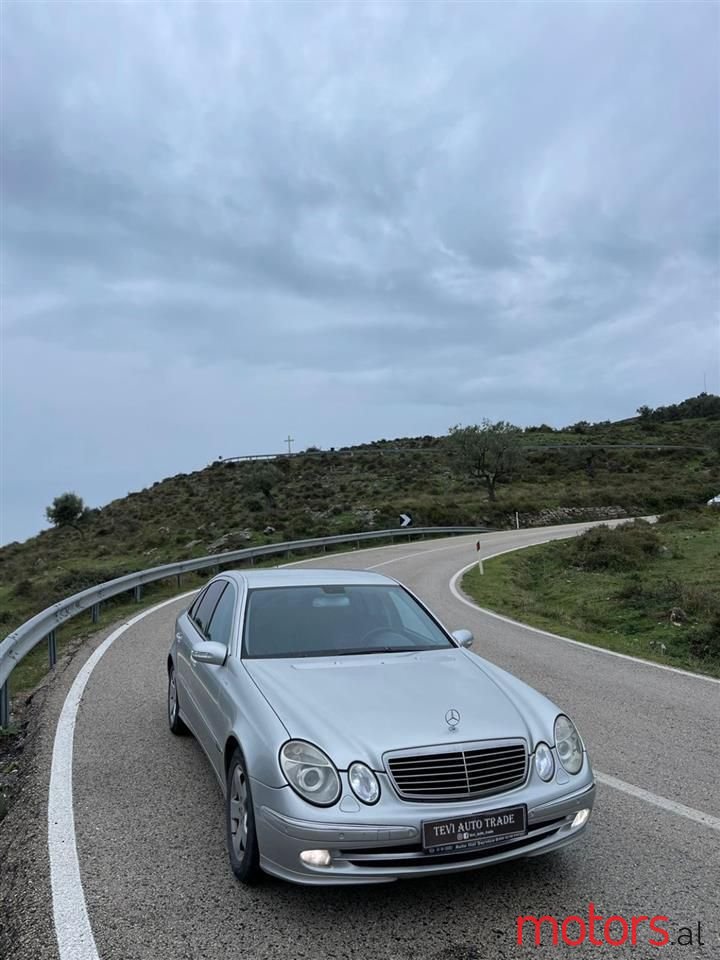2005' Mercedes-Benz E 270 photo #3