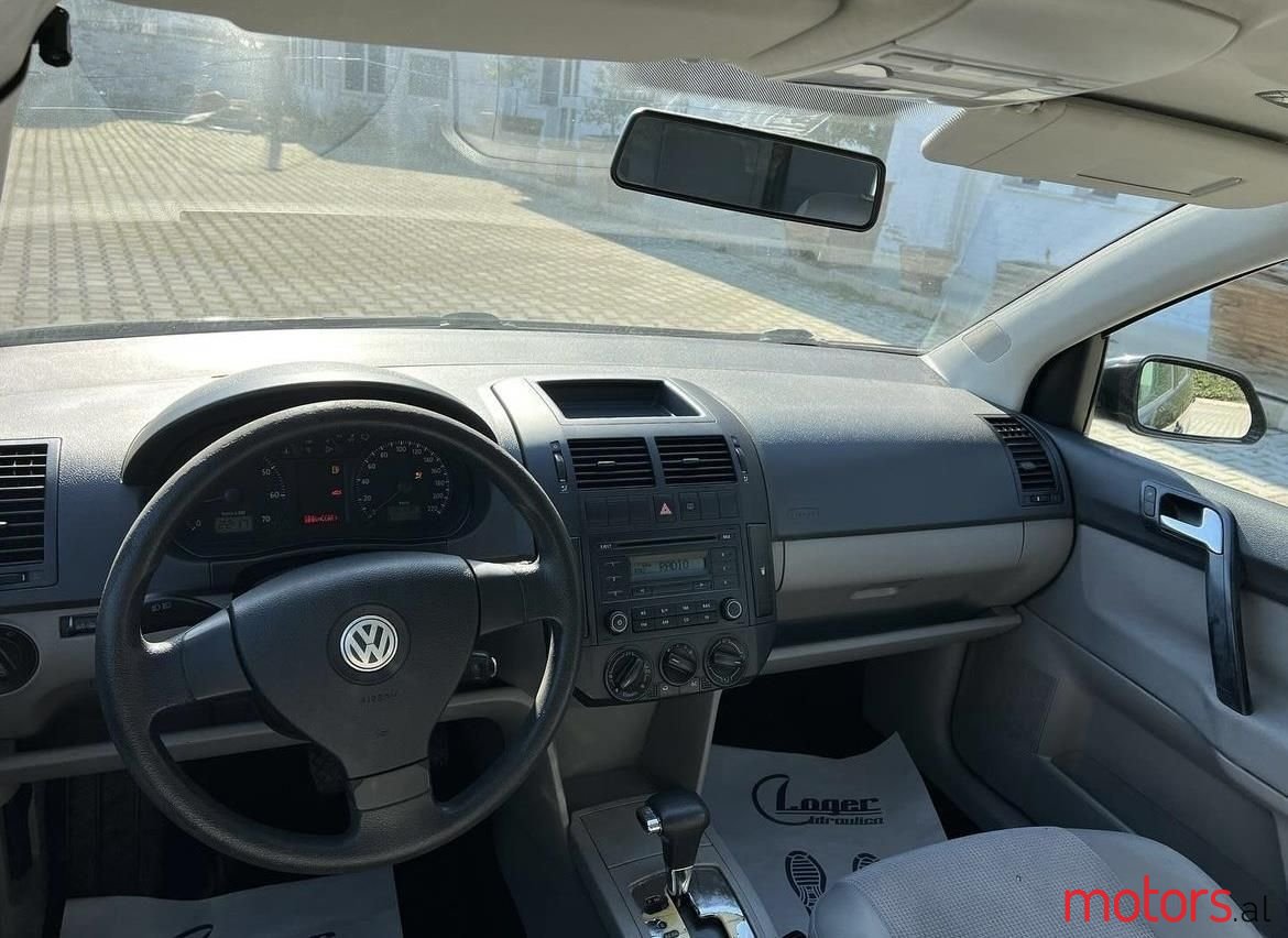 2007' Volkswagen Polo photo #4