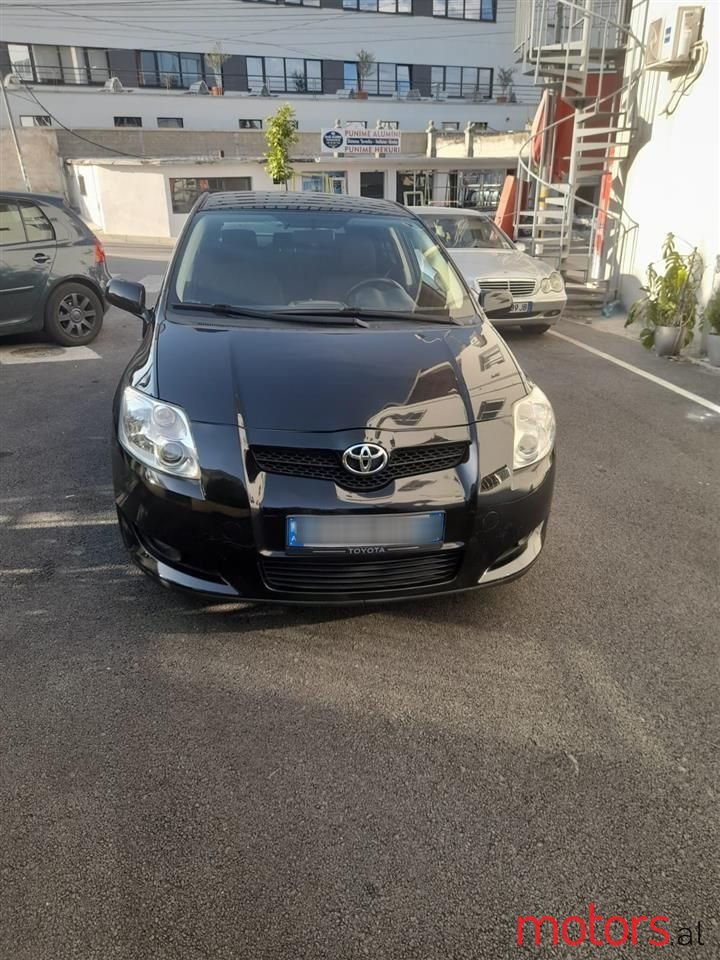 2008' Toyota Auris photo #1