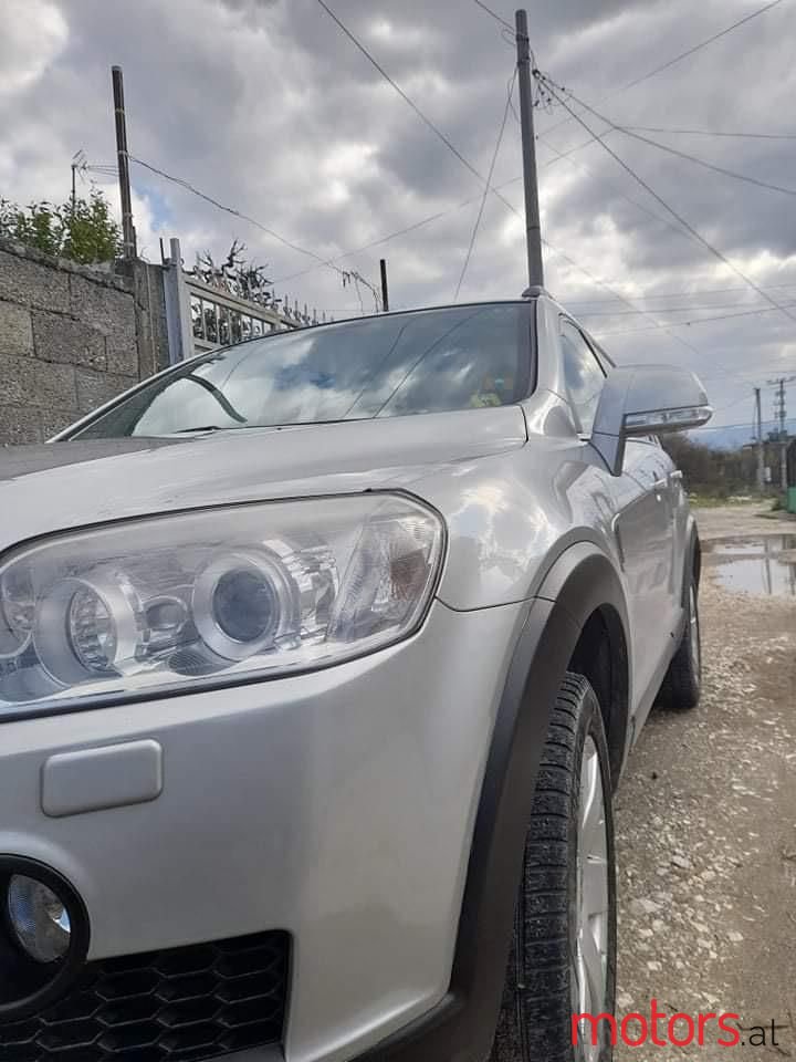 2008' Chevrolet Captiva photo #3