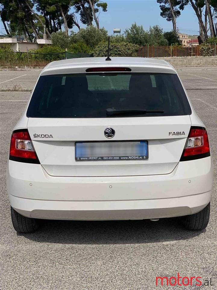 2016' Skoda Fabia photo #4