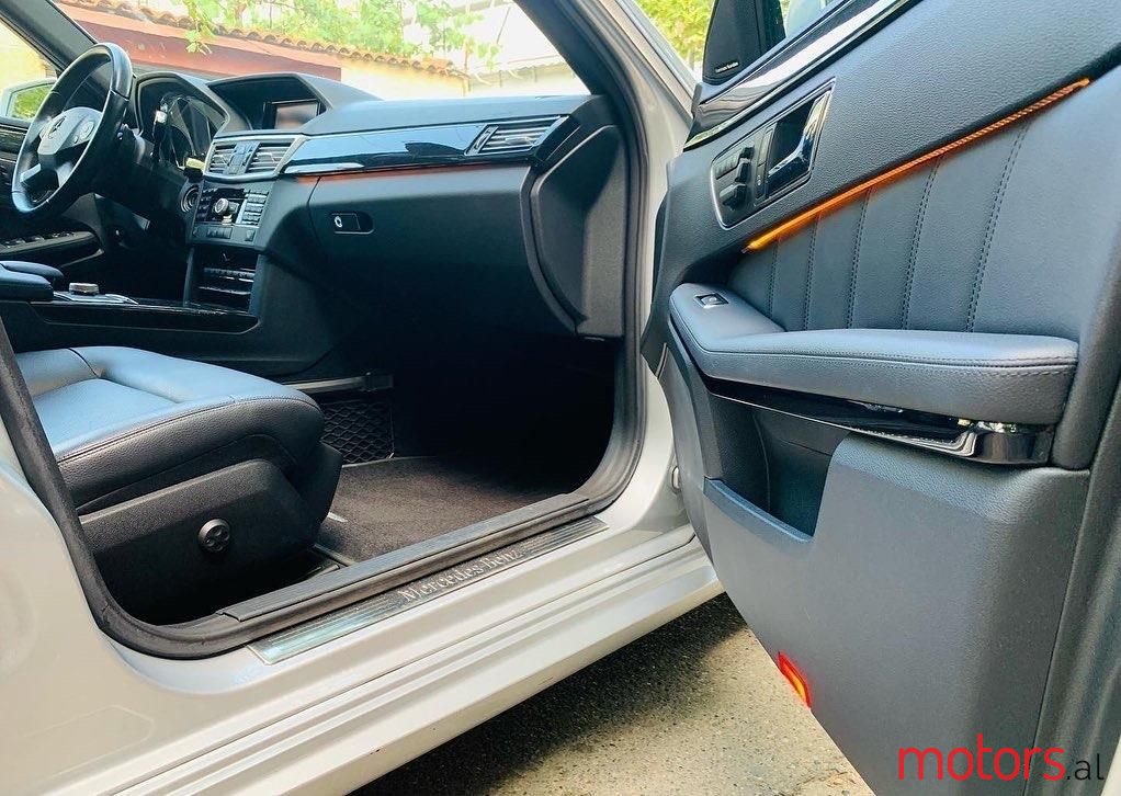 2010' Mercedes-Benz E 350 photo #6