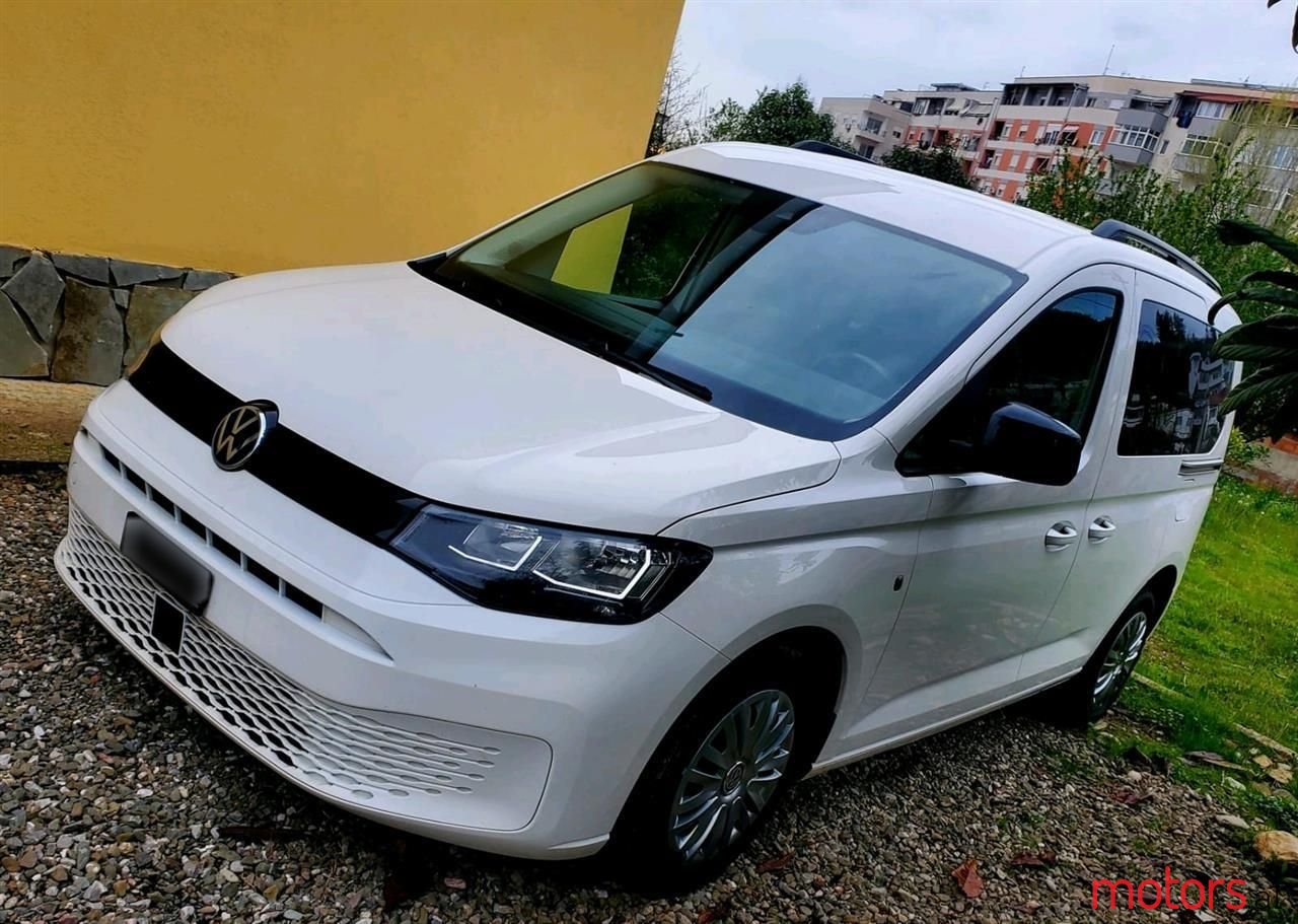 2022' Volkswagen Caddy photo #3