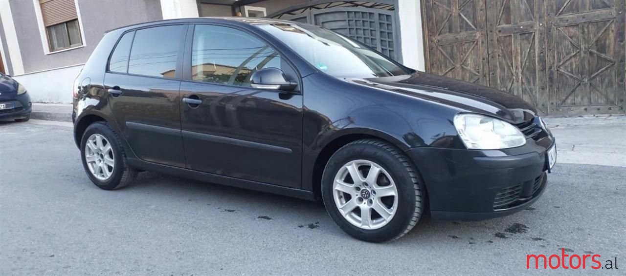 2005' Volkswagen Golf photo #5