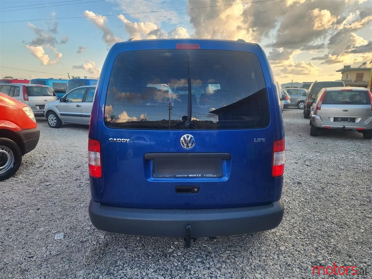 2010' Volkswagen Caddy photo #4