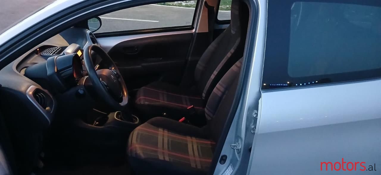 2017' Peugeot 108 photo #3