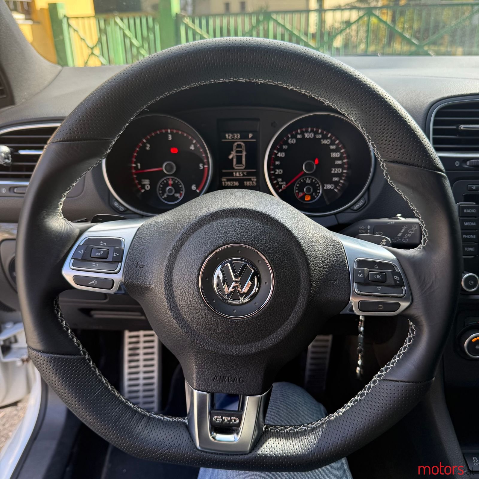 2013' Volkswagen Golf photo #3