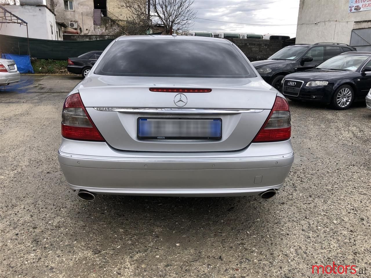 2008' Mercedes-Benz E 320 photo #5