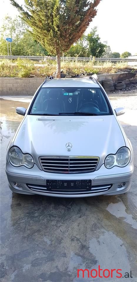 2005' Mercedes-Benz C 220 photo #2