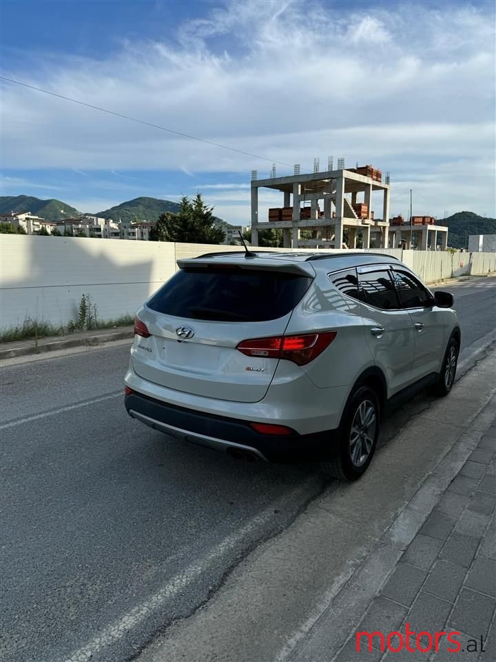 2013' Hyundai Santa Fe photo #3