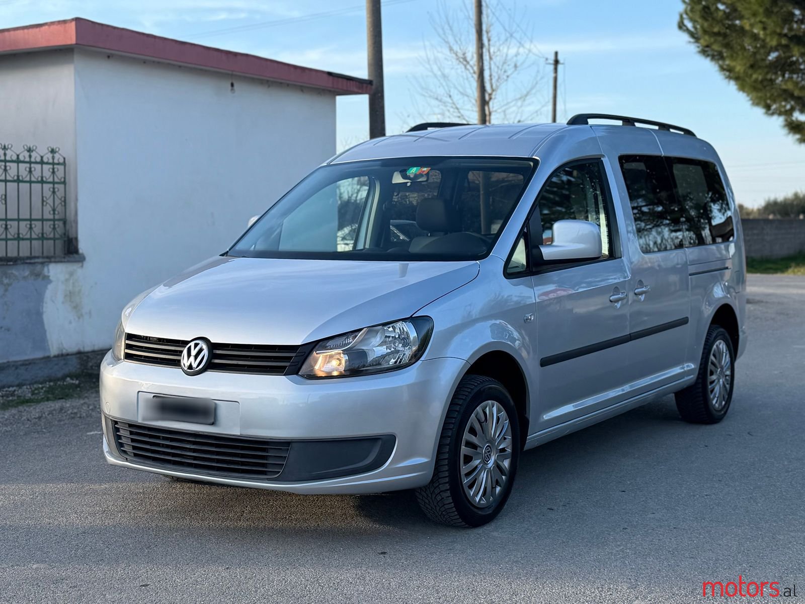 2012' Volkswagen Caddy photo #1