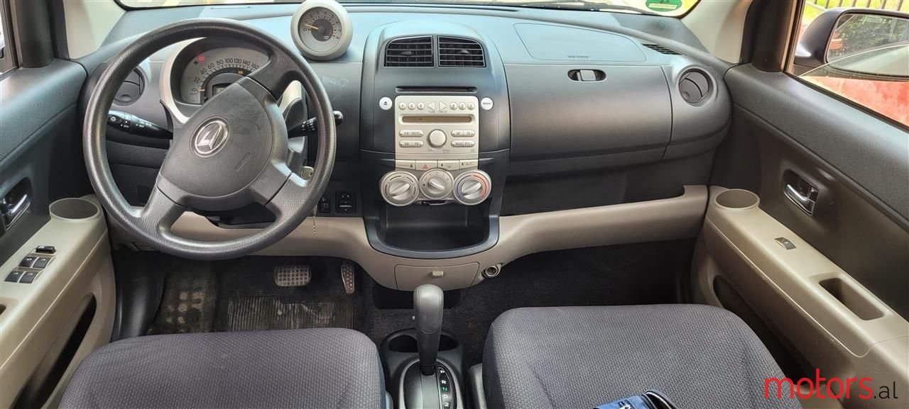 2006' Daihatsu Sirion photo #4