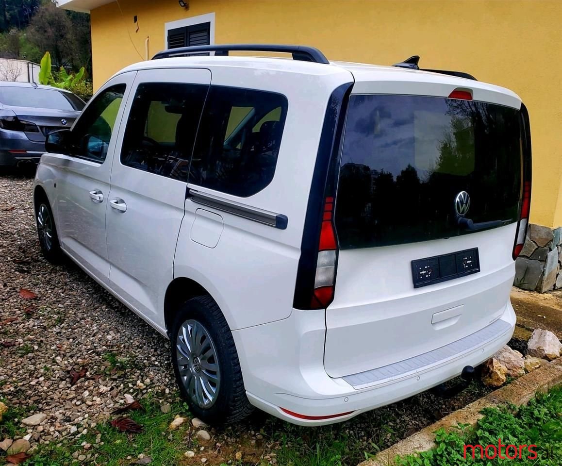 2022' Volkswagen Caddy photo #4
