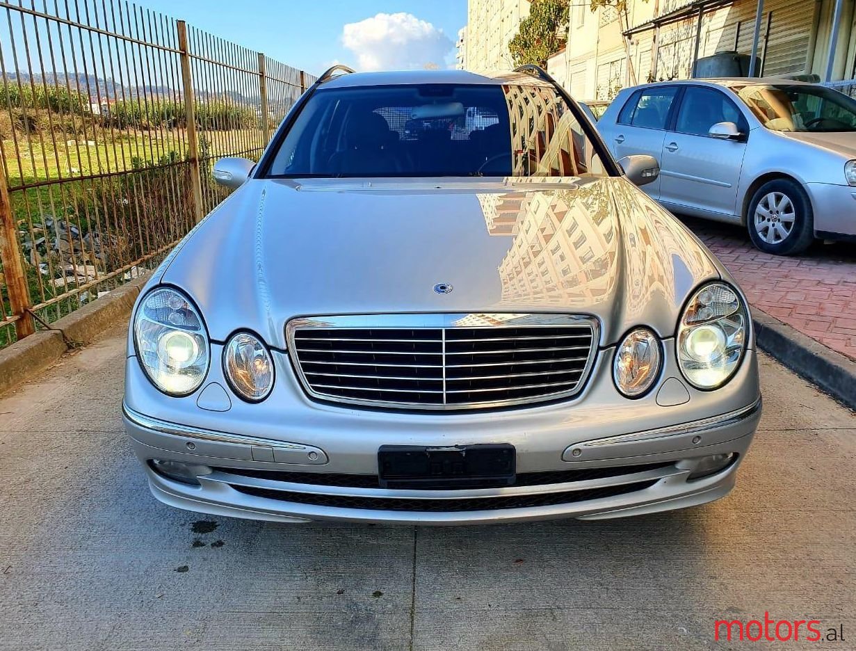 2005' Mercedes-Benz E 220 photo #1