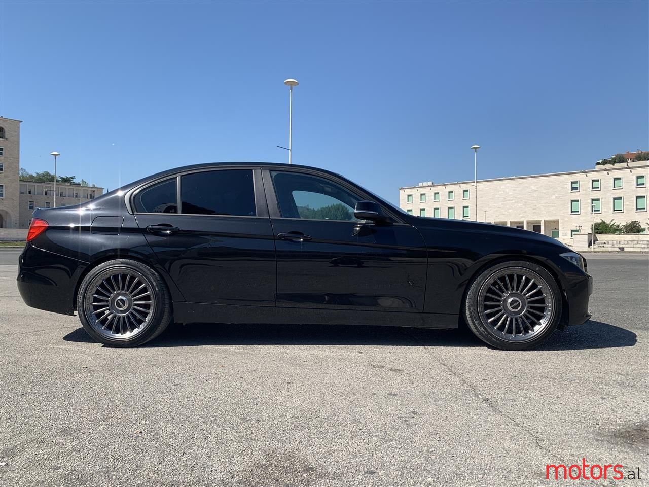 2014' BMW 328 photo #3