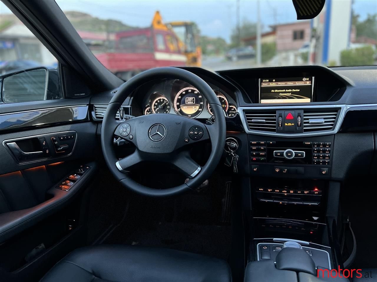 2012' Mercedes-Benz E 350 photo #6