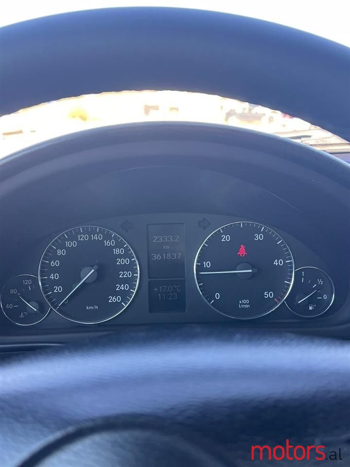 2006' Mercedes-Benz 220 photo #3