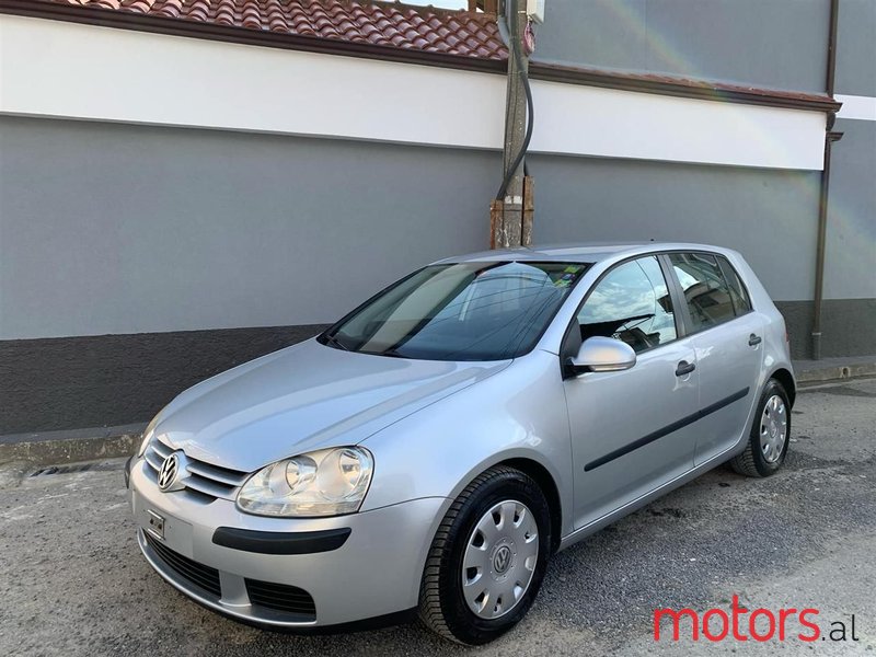 2005' Volkswagen Golf photo #4