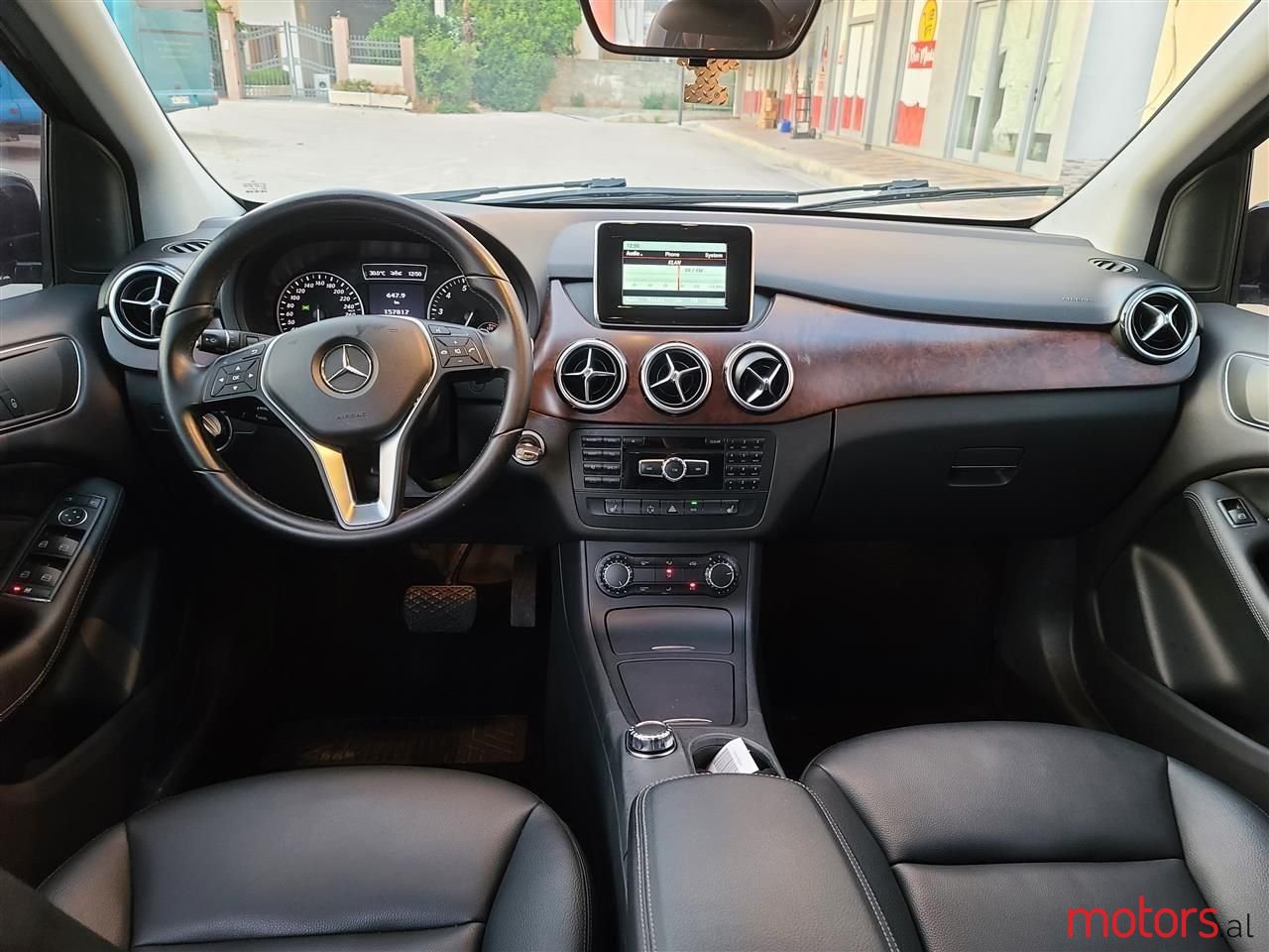 2013' Mercedes-Benz B 250 photo #3