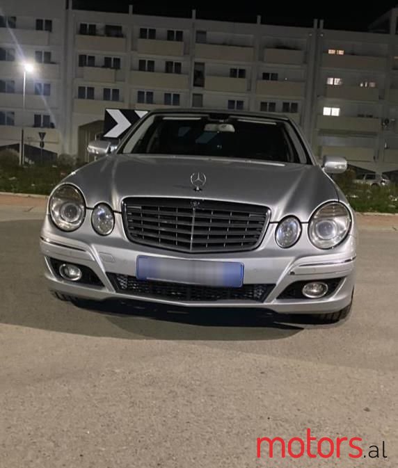 2008' Mercedes-Benz E 320 photo #5