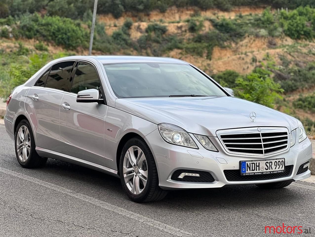 2009' Mercedes-Benz E 220 photo #2