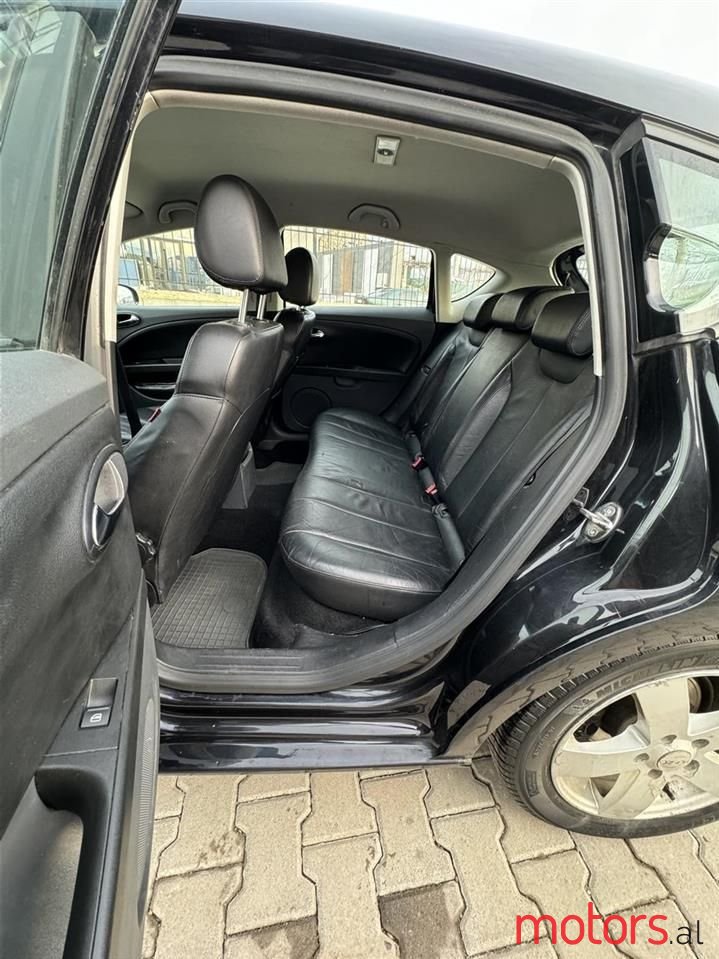 2007' SEAT Leon photo #6