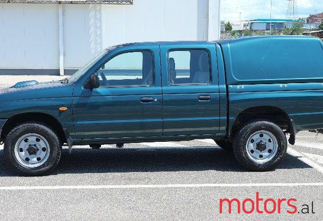 2002' Mazda B2500 photo #1