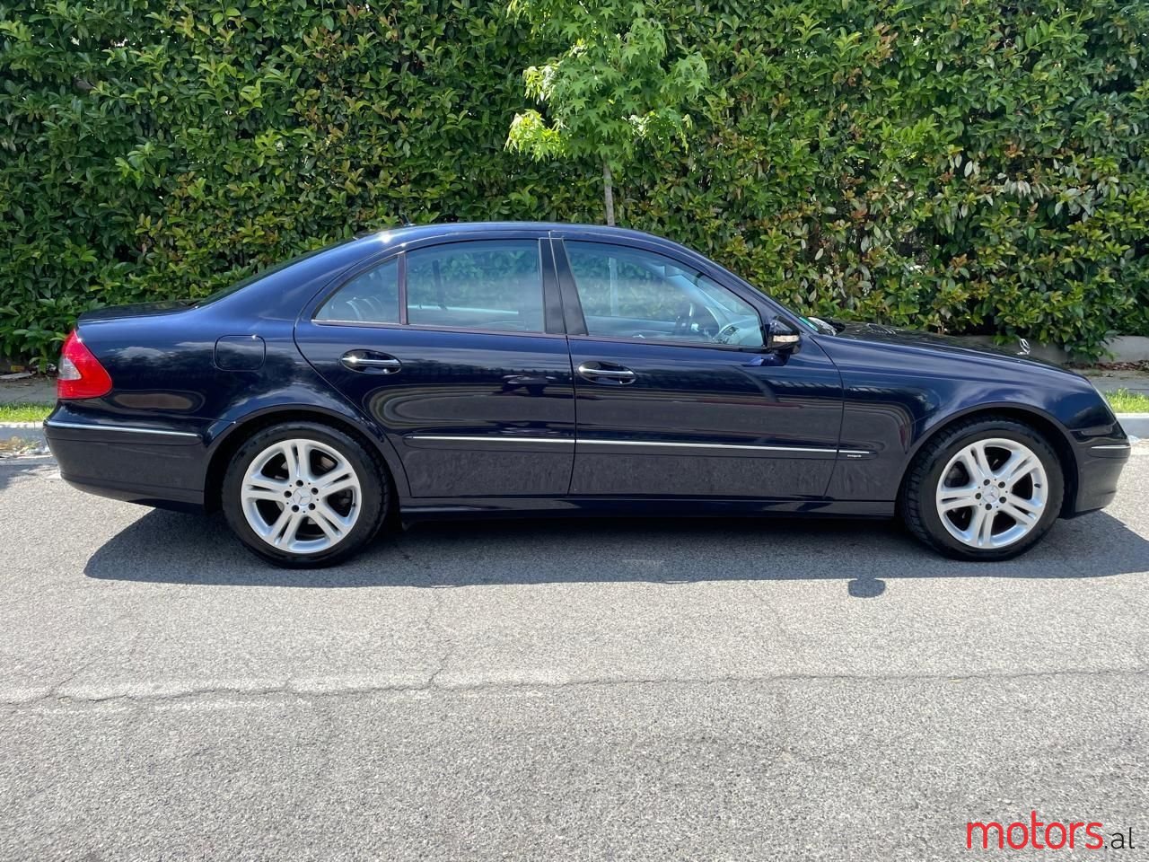 2007' Mercedes-Benz E 200 photo #6