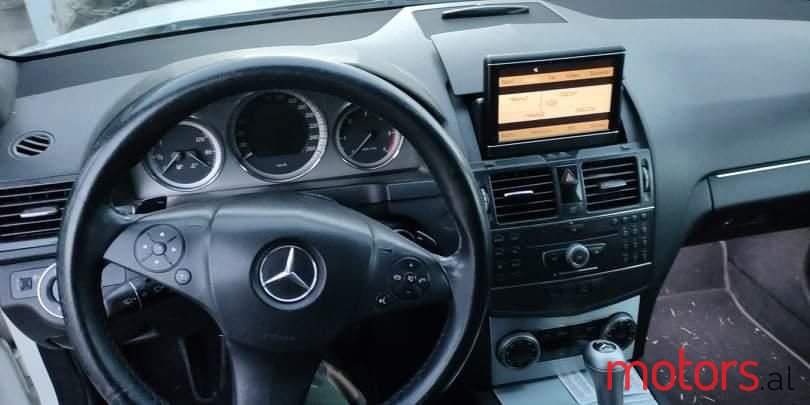 2009' Mercedes-Benz 220 photo #5