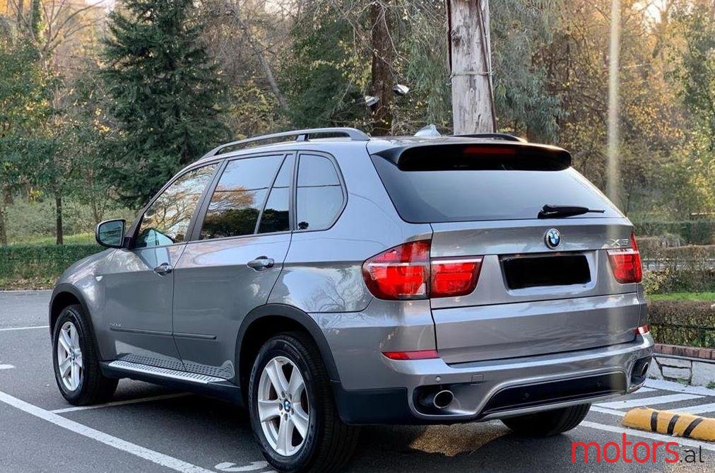 2011' BMW X5 photo #1