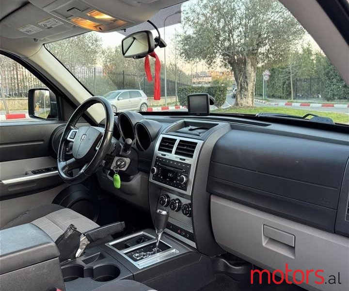 2008' Dodge Nitro photo #6