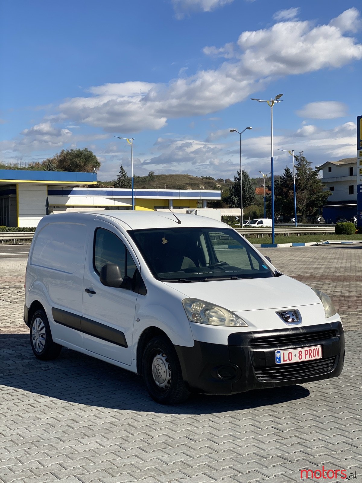 2011' Peugeot Partner me nderrim me makin te vogel photo #2