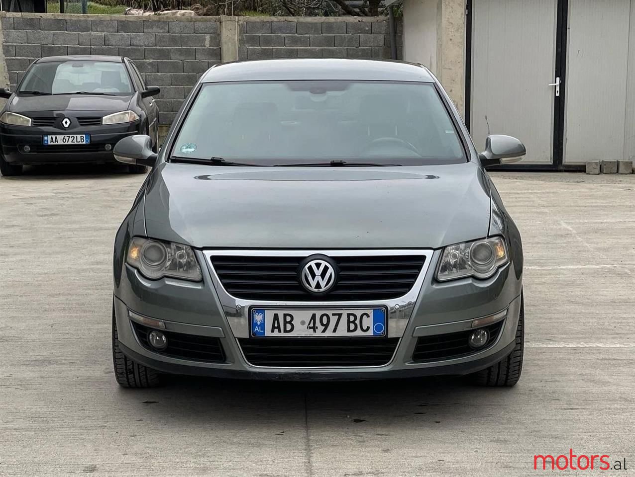 2005' Volkswagen Passat photo #1