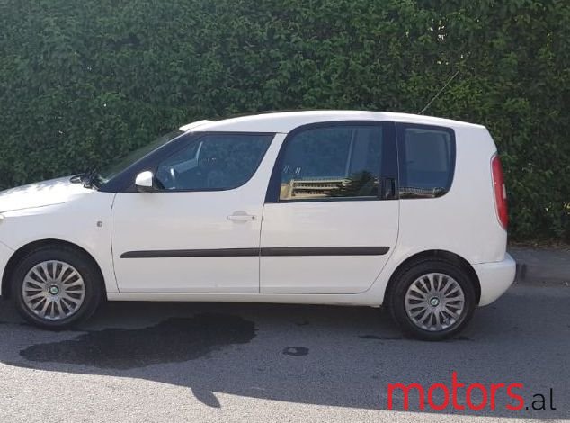 2007' Skoda Roomster photo #1