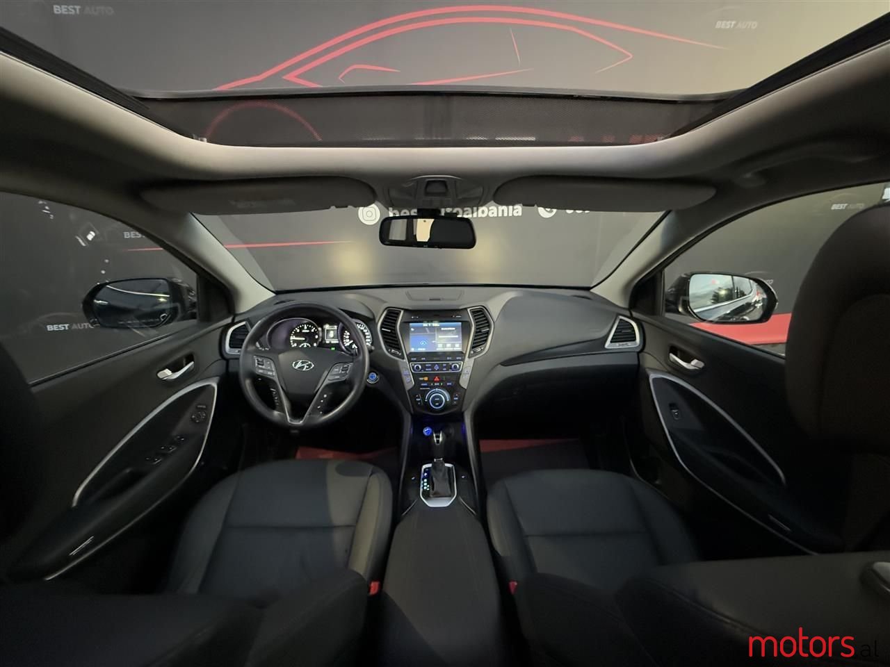 2015' Hyundai Santa Fe photo #5