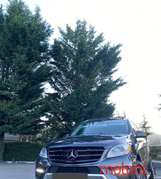 2012' Mercedes-Benz 350 photo #4
