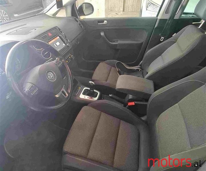 2012' Volkswagen Golf Plus photo #6