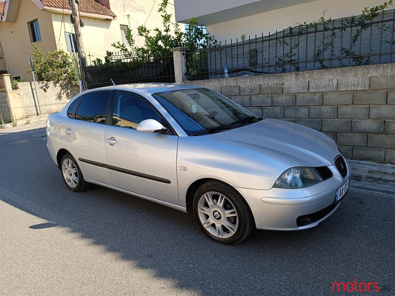 2004' SEAT Cordoba photo #3