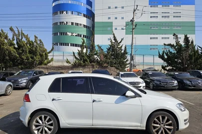 2014' Volkswagen Golf