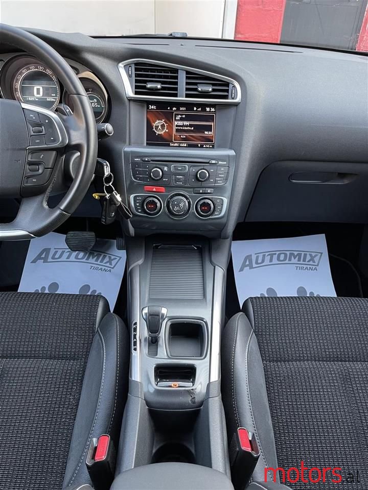 2011' Citroen C4 photo #1