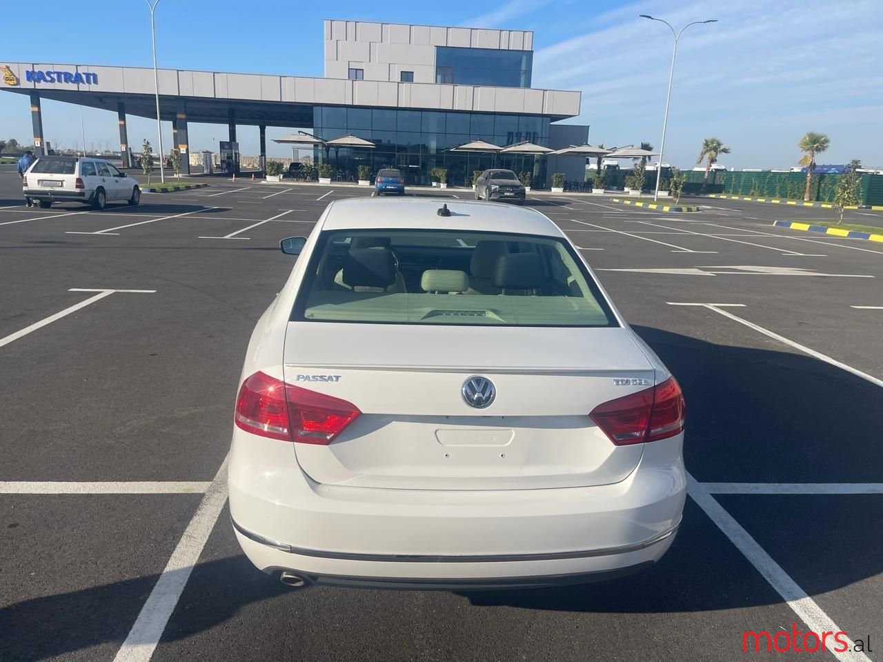 2014' Volkswagen Passat photo #3